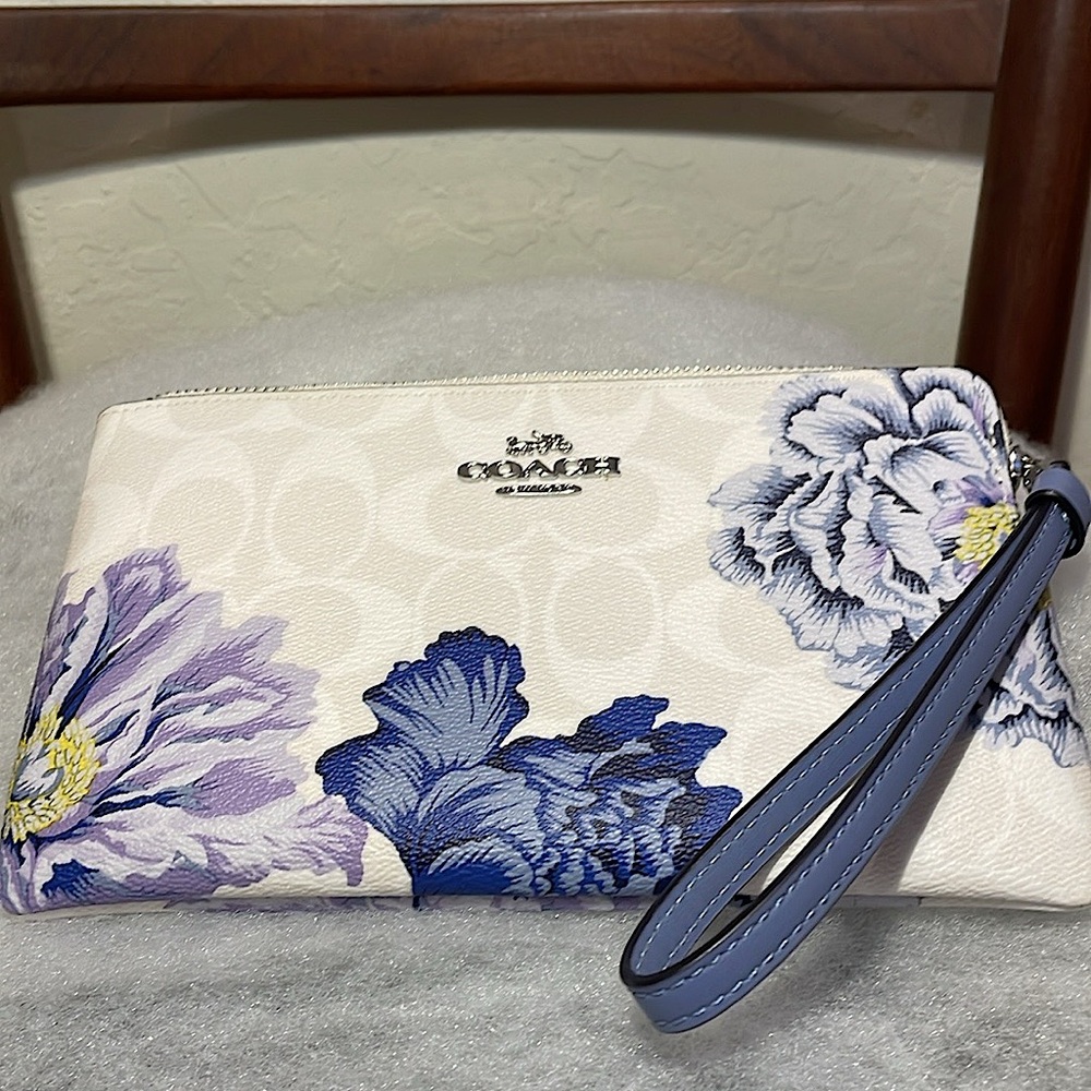 Coach Wristlet- NWT